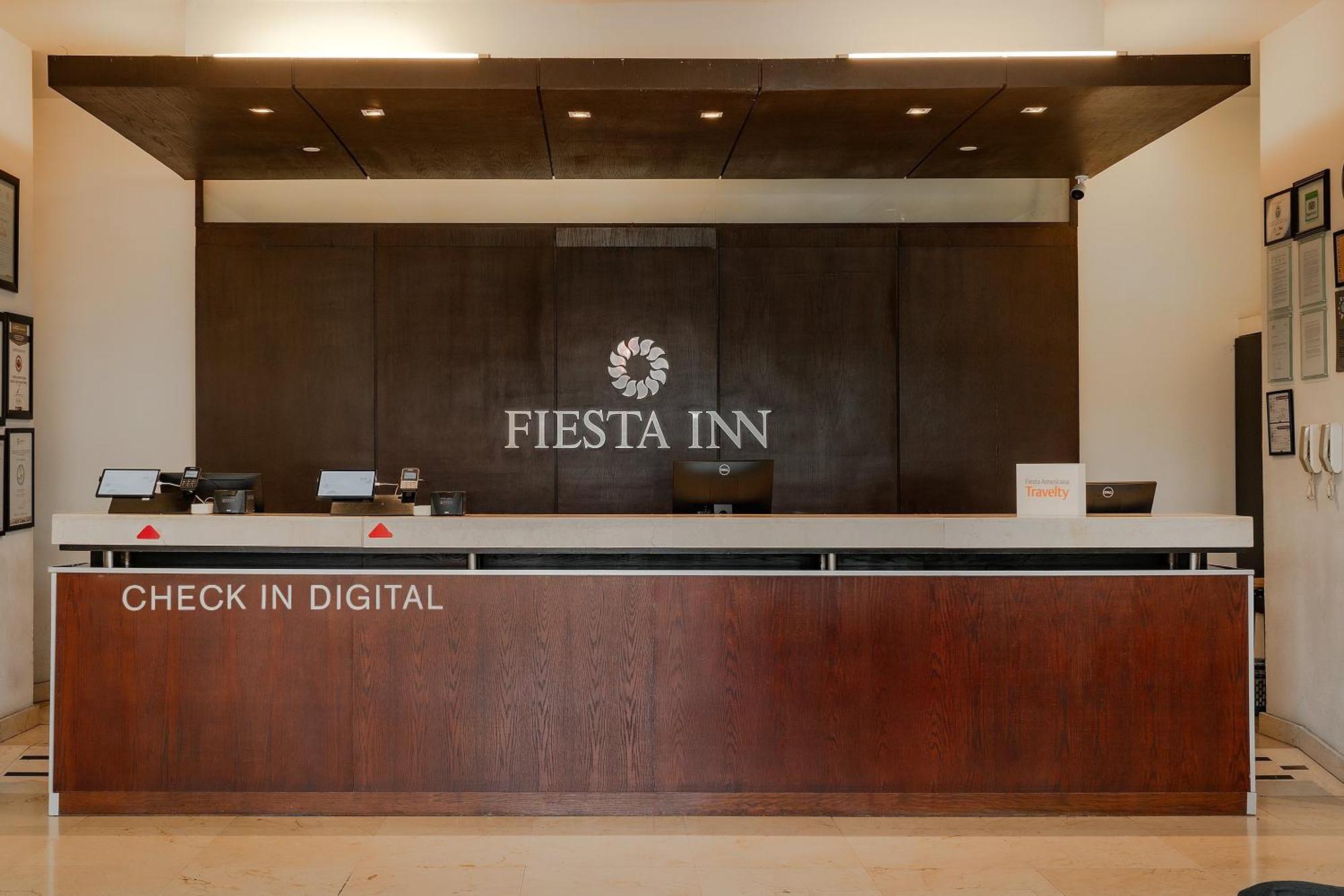 Fiesta Inn Tepic Exterior foto