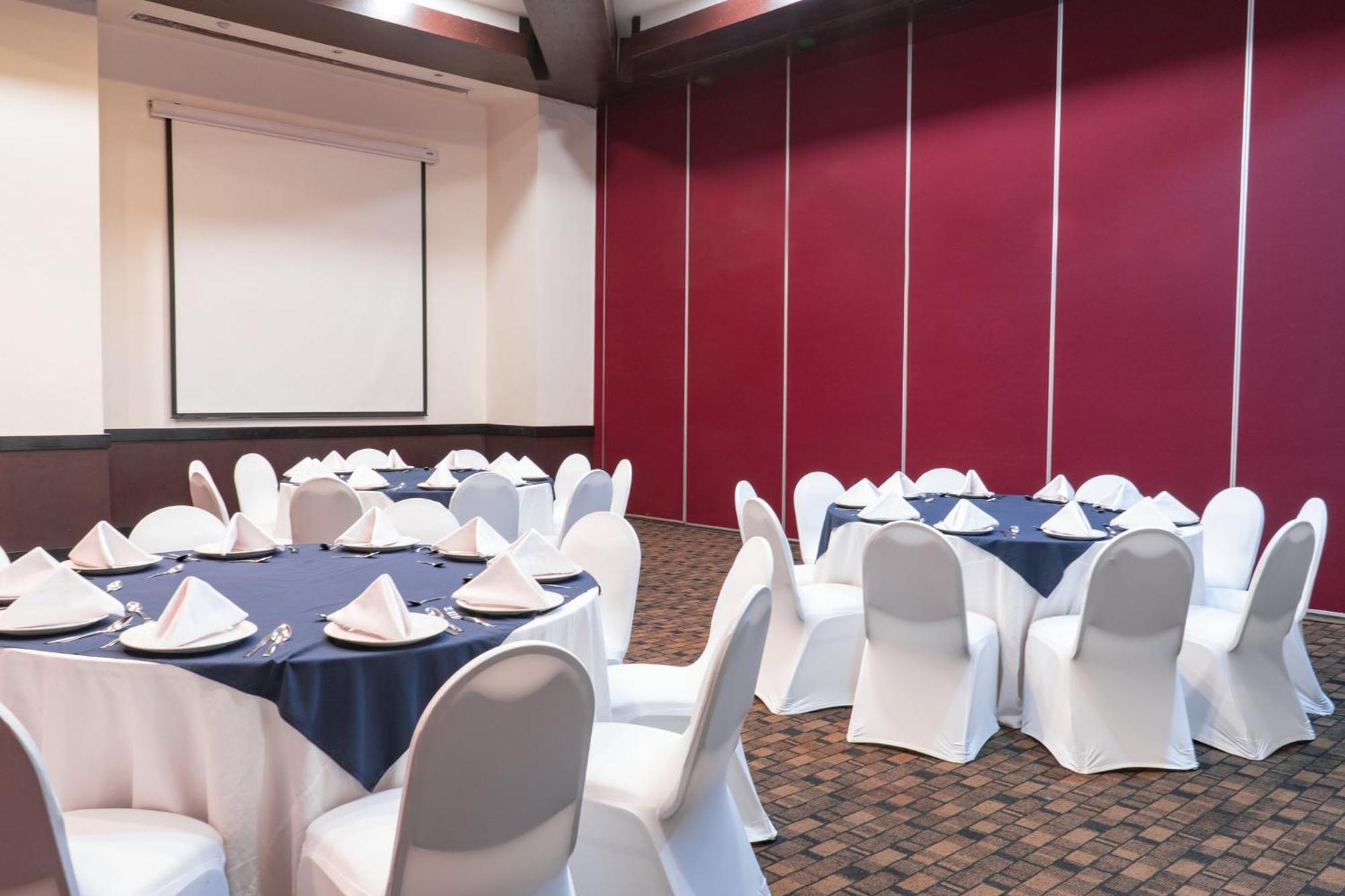 Fiesta Inn Tepic Exterior foto